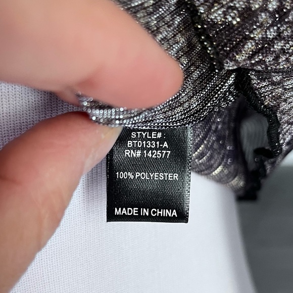 NWT Blashe Sheer Snakeskin Long Sleeve Crop Top Small - Picture 5 of 5